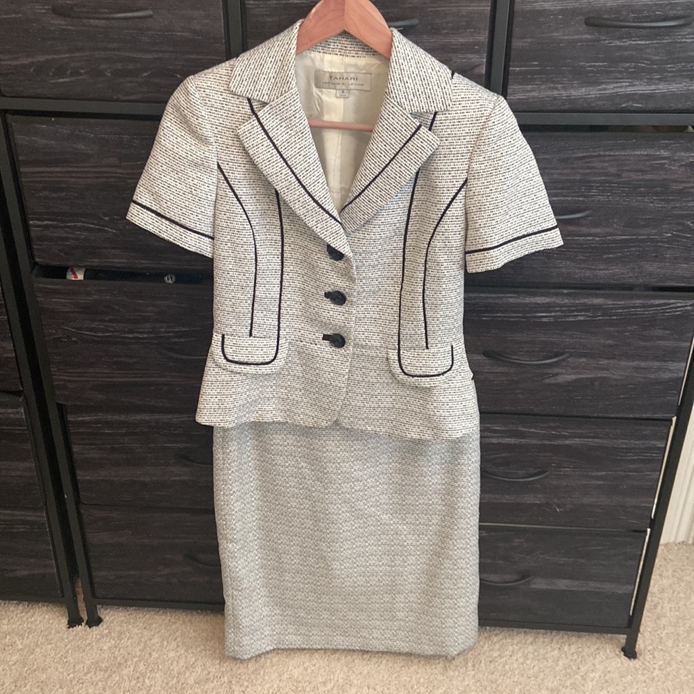 Tahari suit jacket and skirt